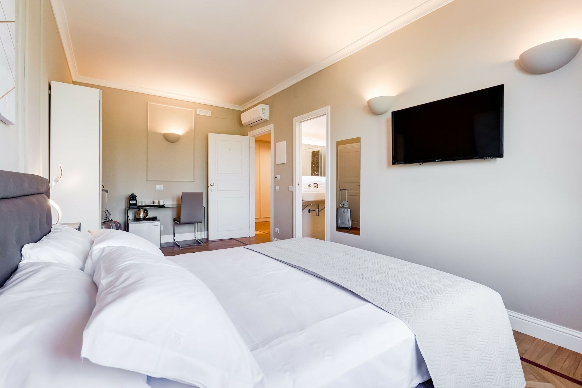 Mellini Palace Suites By Premium Suites Collection Rome Exterior photo